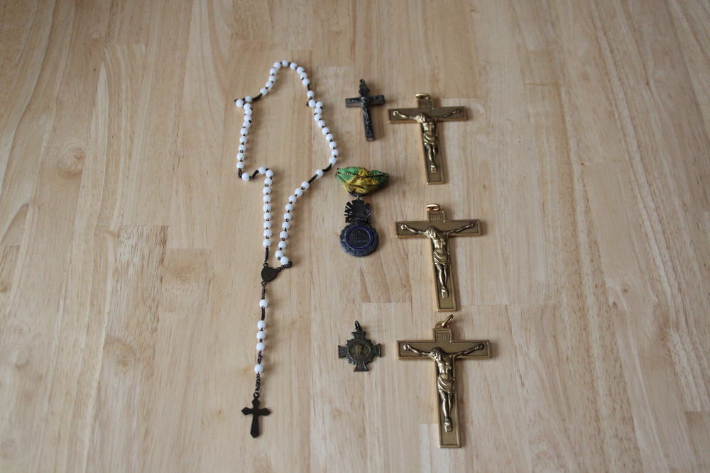 petits objets anciens Bijoux et montres