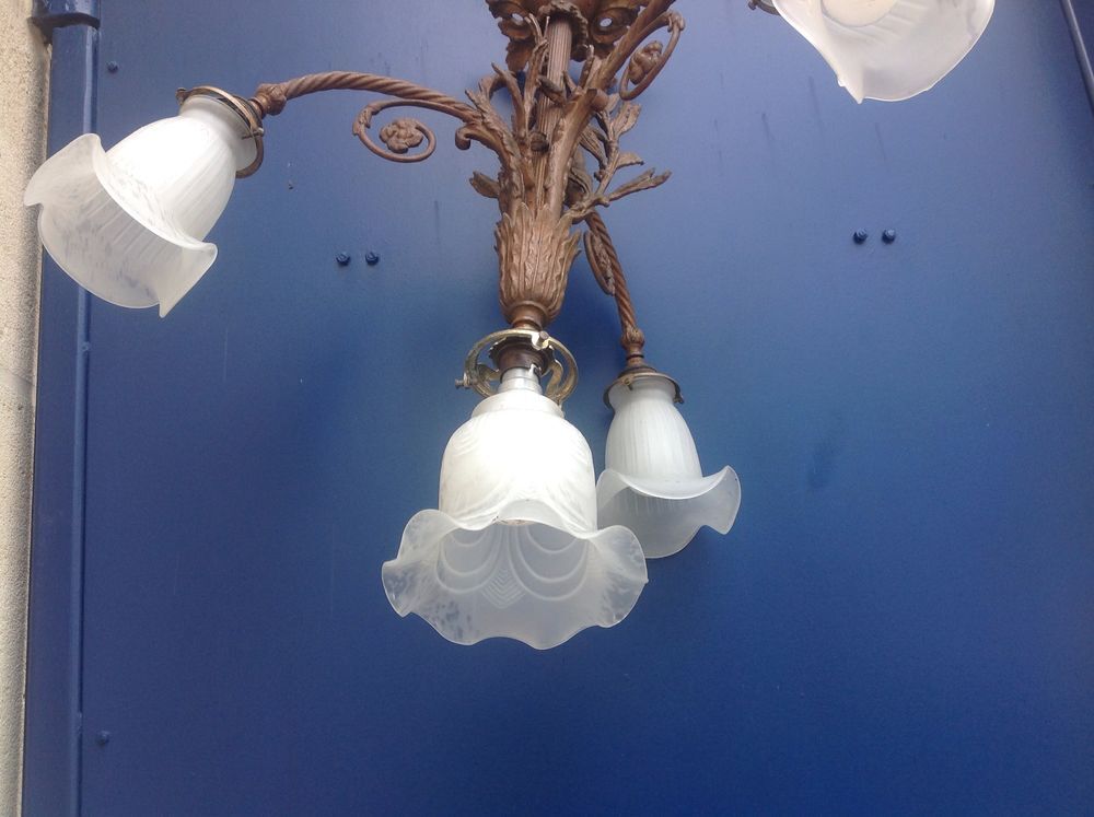 lustre en bronze avec 4 lumi&egrave;res Décoration