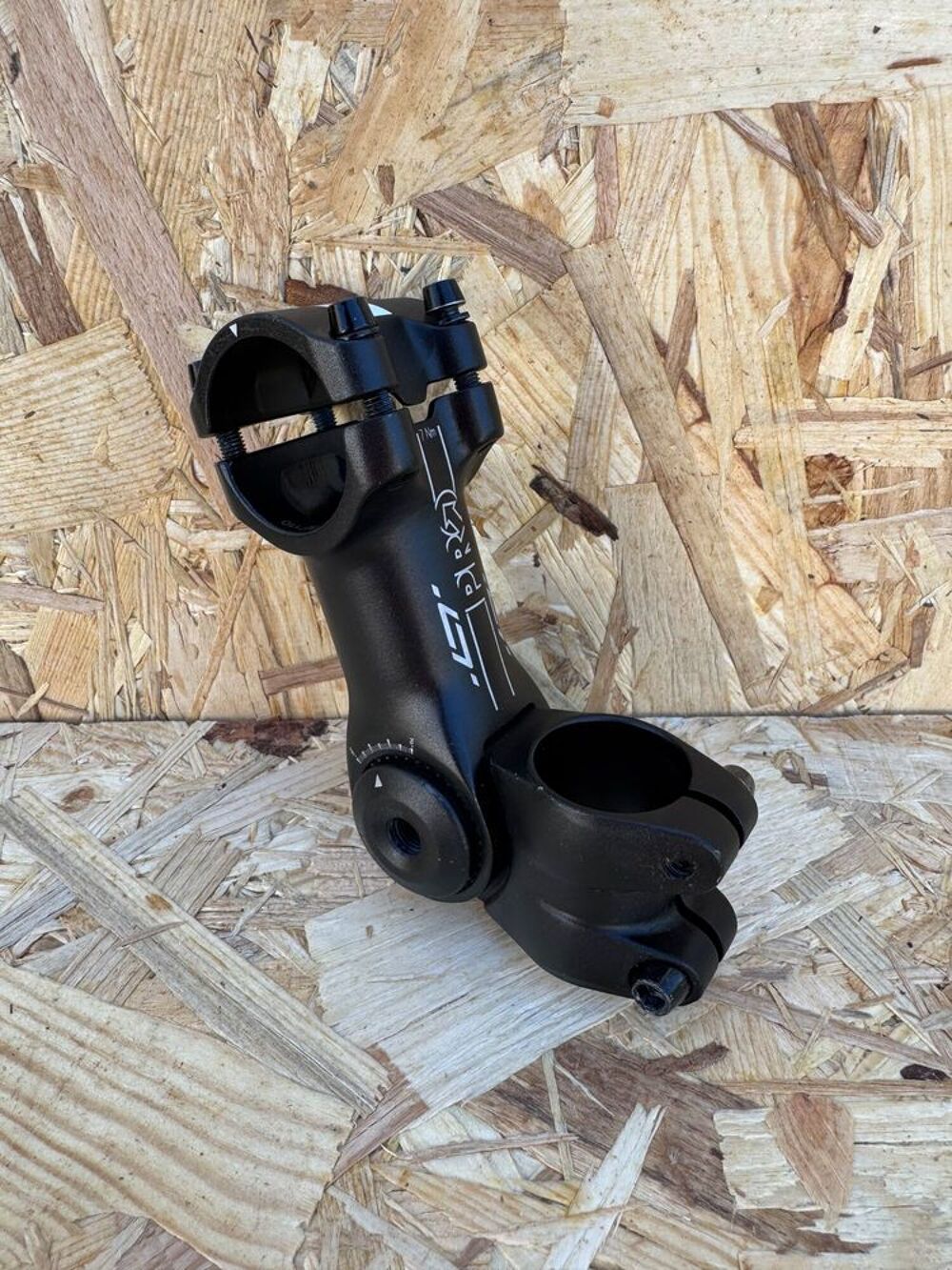 PRO POTENCE LT 31.8
AJUSTABLE Vélos