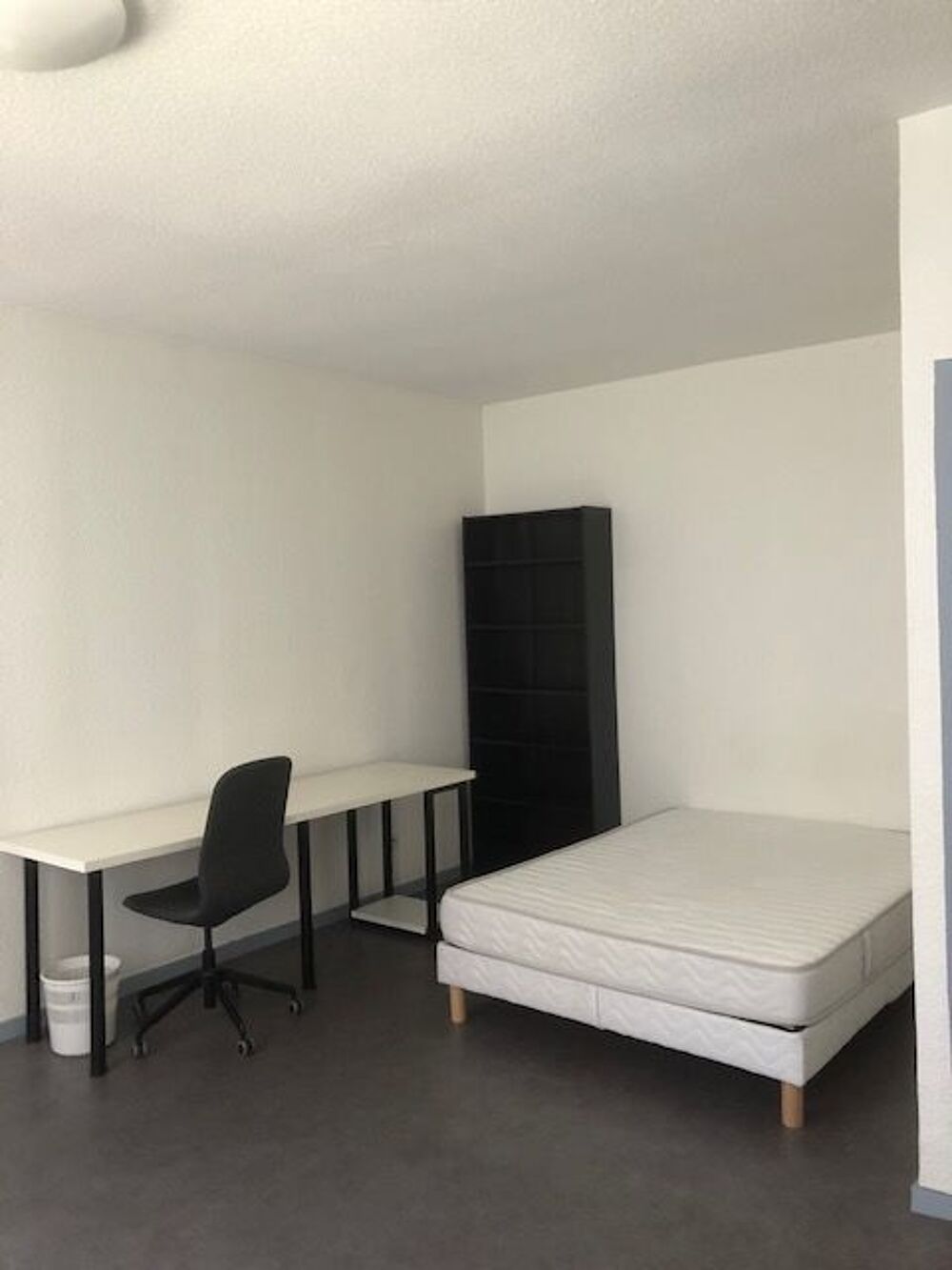 Location Appartement Studio étudiant équipé 25 m2 Châteaucreux Fourneyron au 1°/7 Saint-Étienne