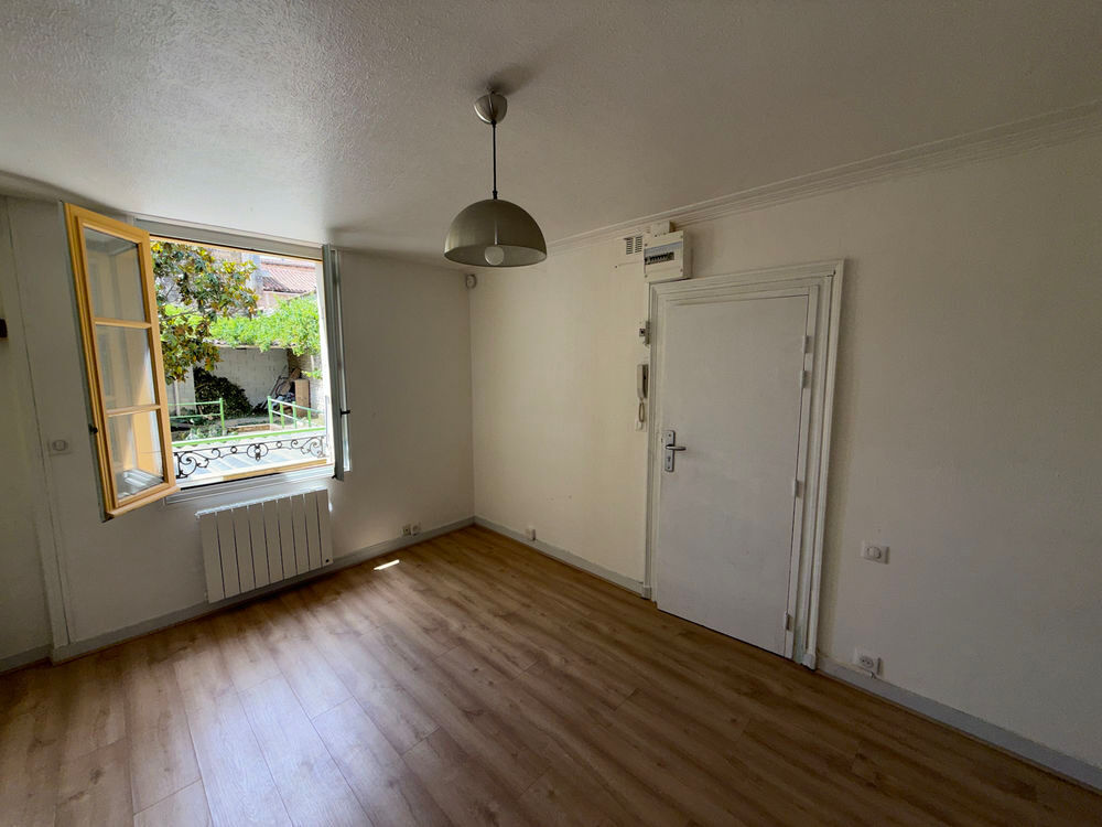 Location Appartement Studio avec cuisine ouverte, au calme, sur jardin intérieur Niort