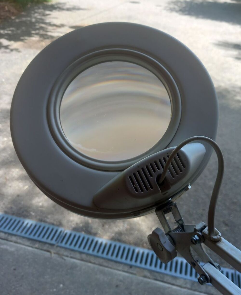 lampe grossissante sur pied Bricolage