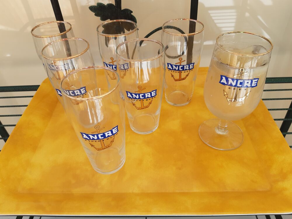 12 Verres Ancre Dor&eacute;e et Bleue + Verre Bougie Ancre 1970. Décoration