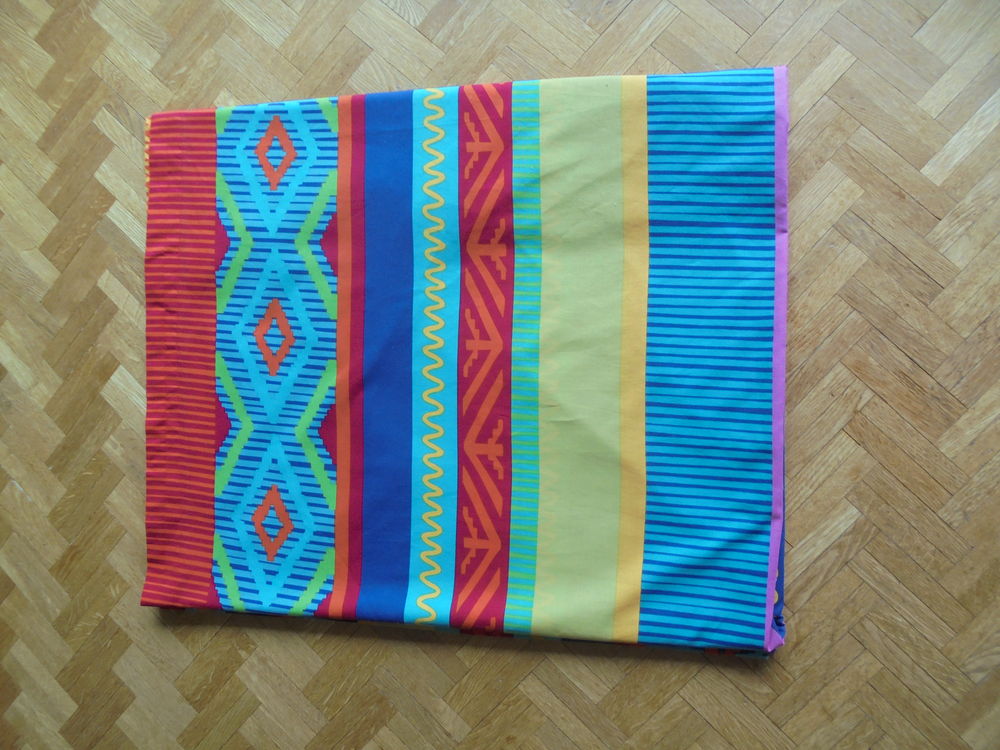 Parure motifs color&eacute;s Décoration