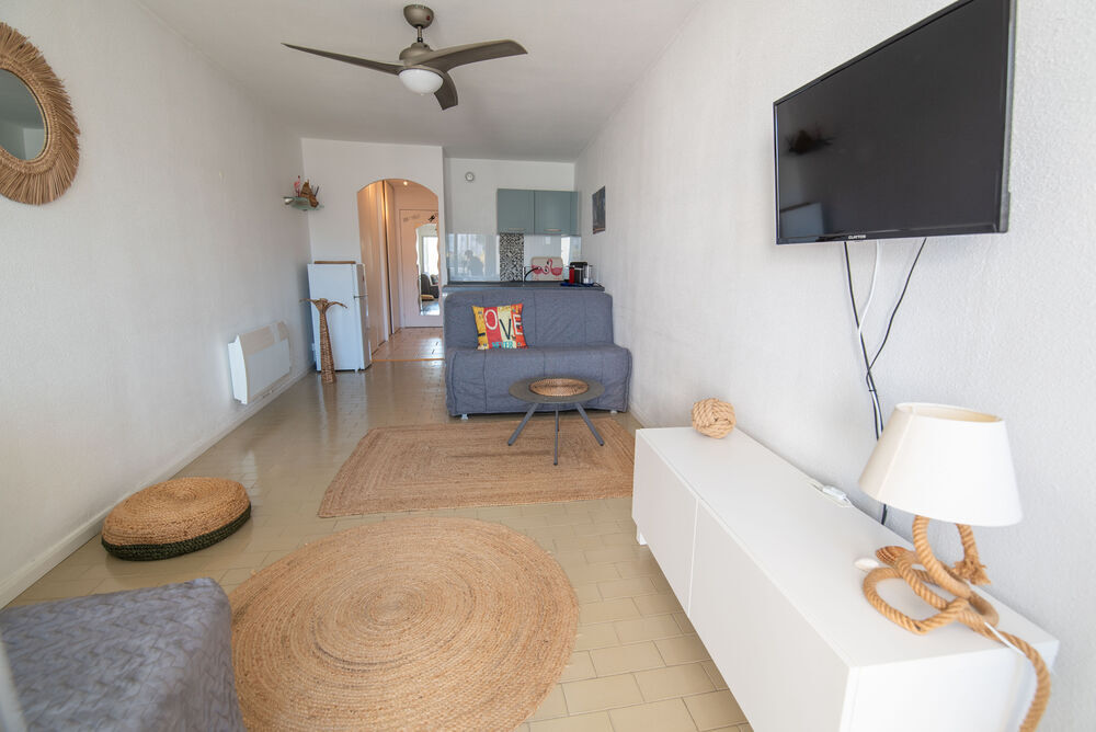 Vente Appartement À 200 m de la plage Grand studio + parking privé La grande-motte