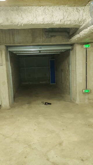  Parking / Garage à louer 12 m² Vizille