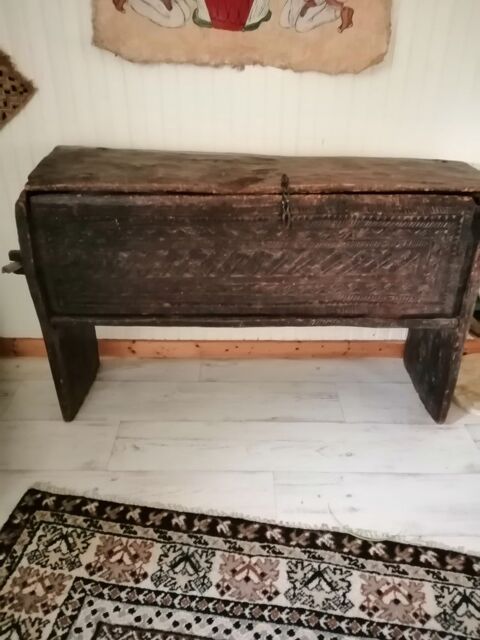 meuble  afghan du moyen ge 400 Saint-Brieuc (22)