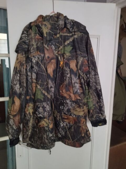 Bonjour une veste de chasse de marque Browning 150 Sainte-Foy-la-Grande (33)