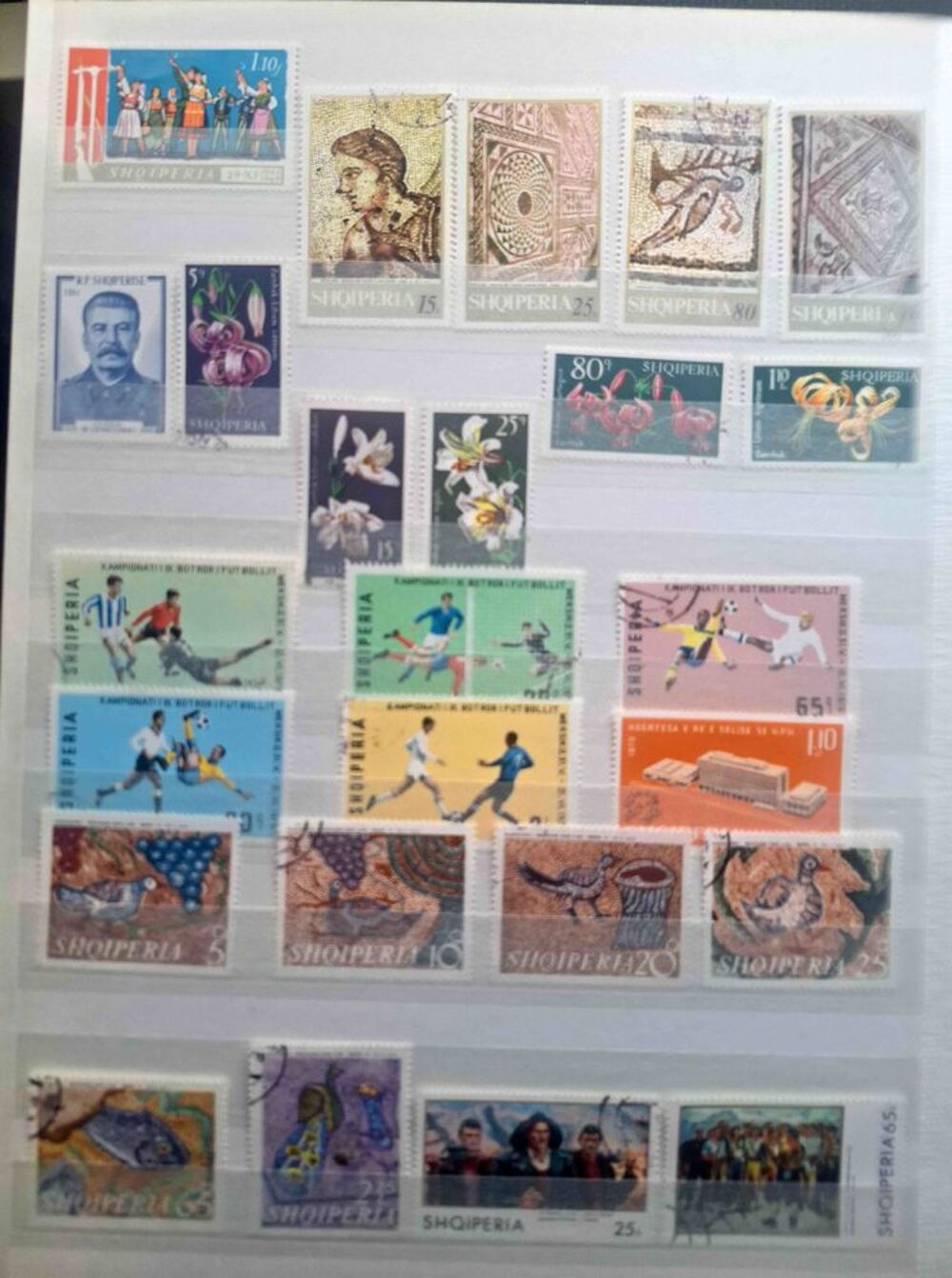 S&eacute;rie de timbres de collection d'Albanie 