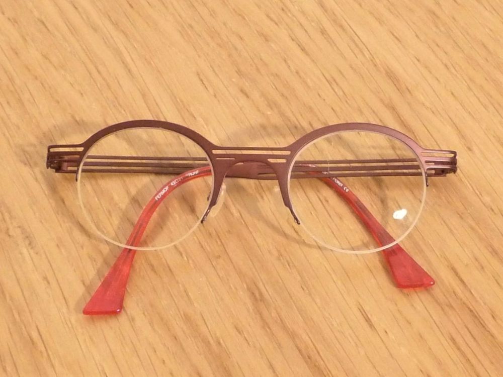 Monture/ Lunette de Vue Ronde Nylor en M&eacute;tal Rouge Bordeaux- Bijoux et montres