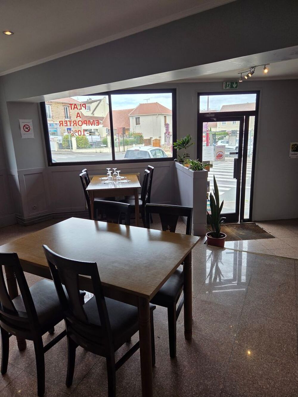 Location Autre LOCAL 180 M2 TOUS COMMERCES Gretz-armainvilliers