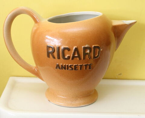 Ancien Pichet N° 830 RICARD ANISETTE
1 L 15 Issy-les-Moulineaux (92)