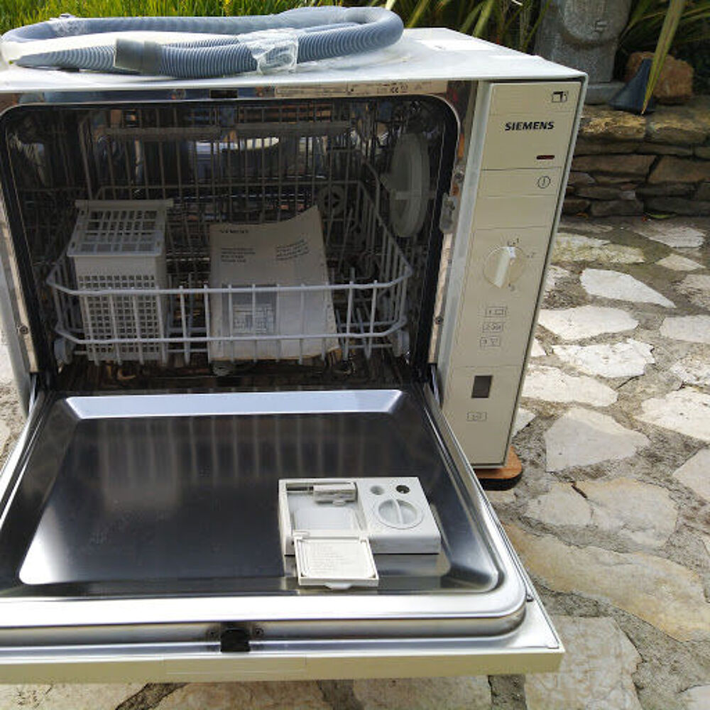 Lave vaisselle SIEMENS 6 couverts Electroménager