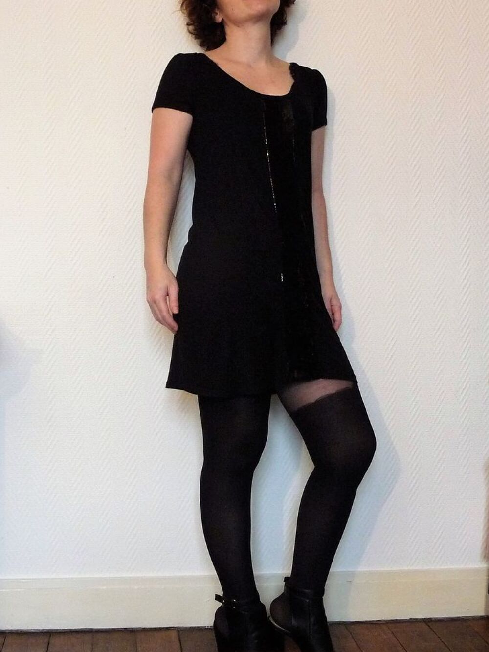 Tunique/ Robe Noir &agrave; Pastilles Noires Manches Courtes-Loona Vêtements