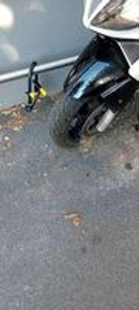 APRILIA 2011 occasion 13012 Marseille