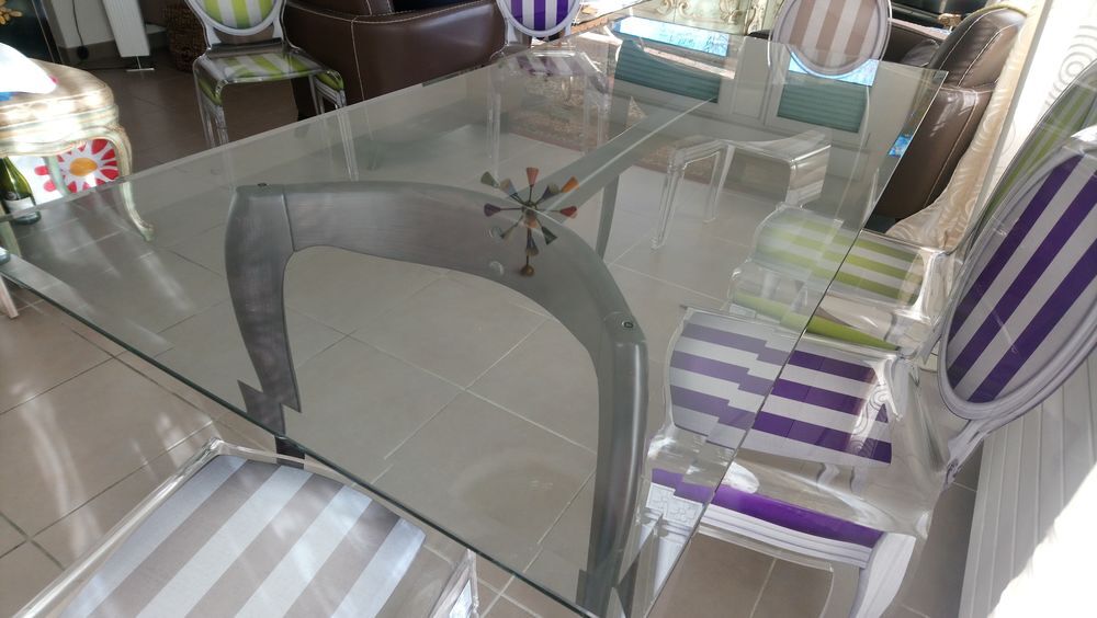 Belle table a manger design Meubles