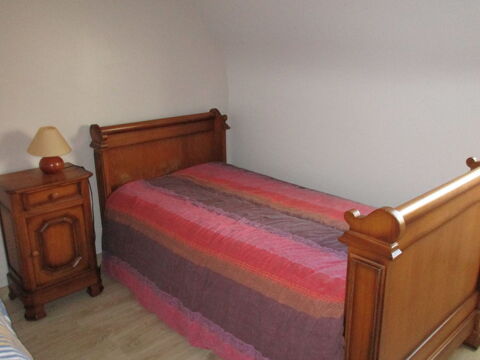 chambre bois massif chataignier artisanal 450 Ploudern (29)