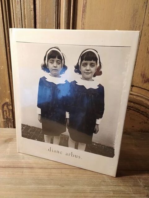 Livre DIANE ARBUS Photographie  35 Loches (37)
