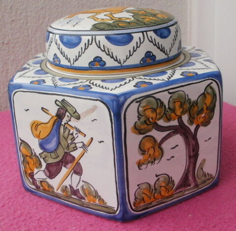 Pot couvert / Bonbonni�re / Sucrier � 6 faces, en porcelaine 18 Montauban (82)
