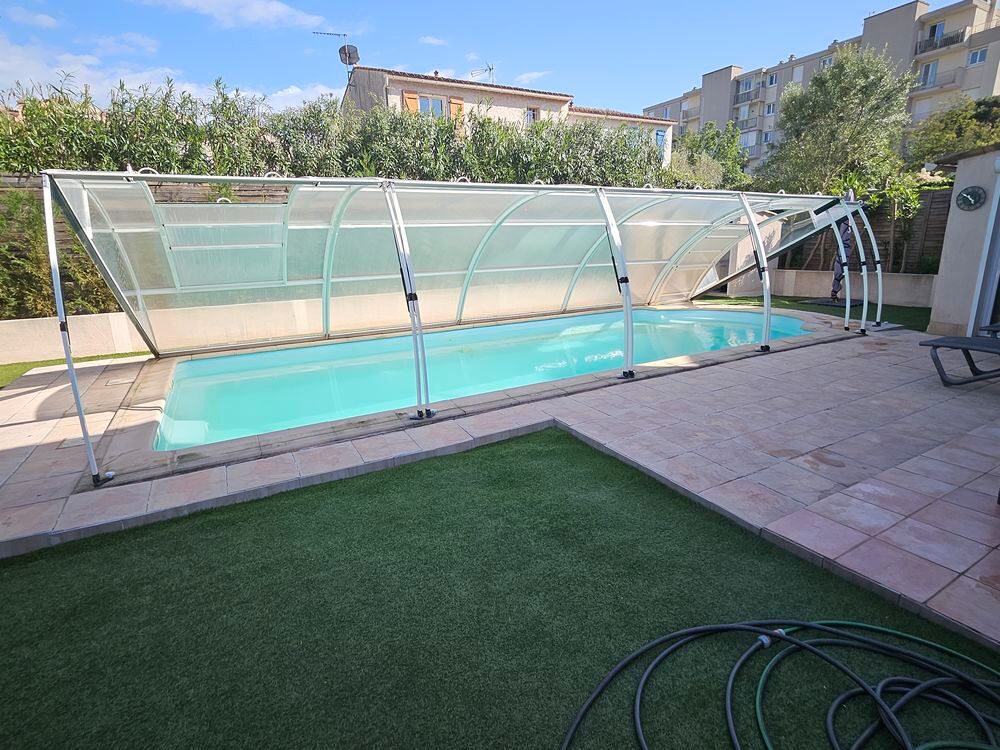 Abri piscine Abrideal Primo 2024 - 9.40 x 4,14 - 5 modules - Jardin