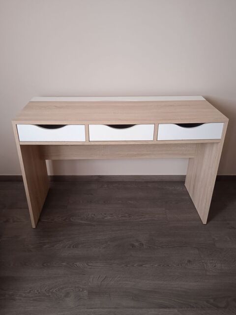 Bureau chambre peu encombrant. Chartres (28)