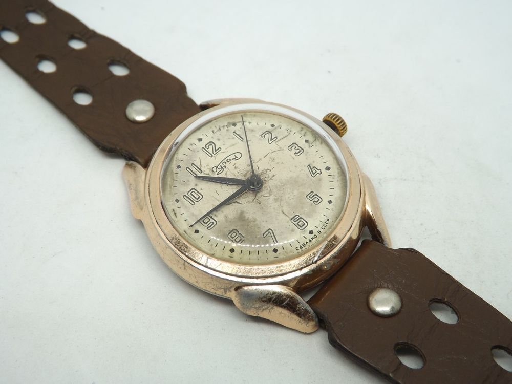 Rare montre russe Ural alu 'gousset &agrave; poignet' 1950s Bijoux et montres