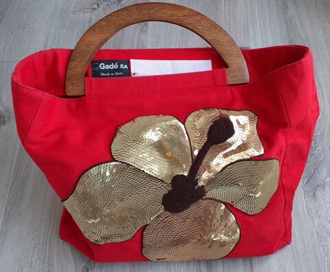Sac  Gadé SA  (tissu, perlé, bois) 40 Martinique (97)