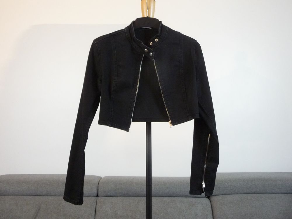 Veste Courte/ Blouson Noir avec Zip devant et Manches-Zara Vêtements
