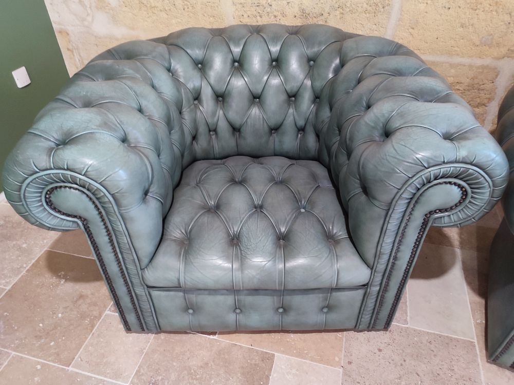 Authentique fauteuil CHESTERFIELD Meubles