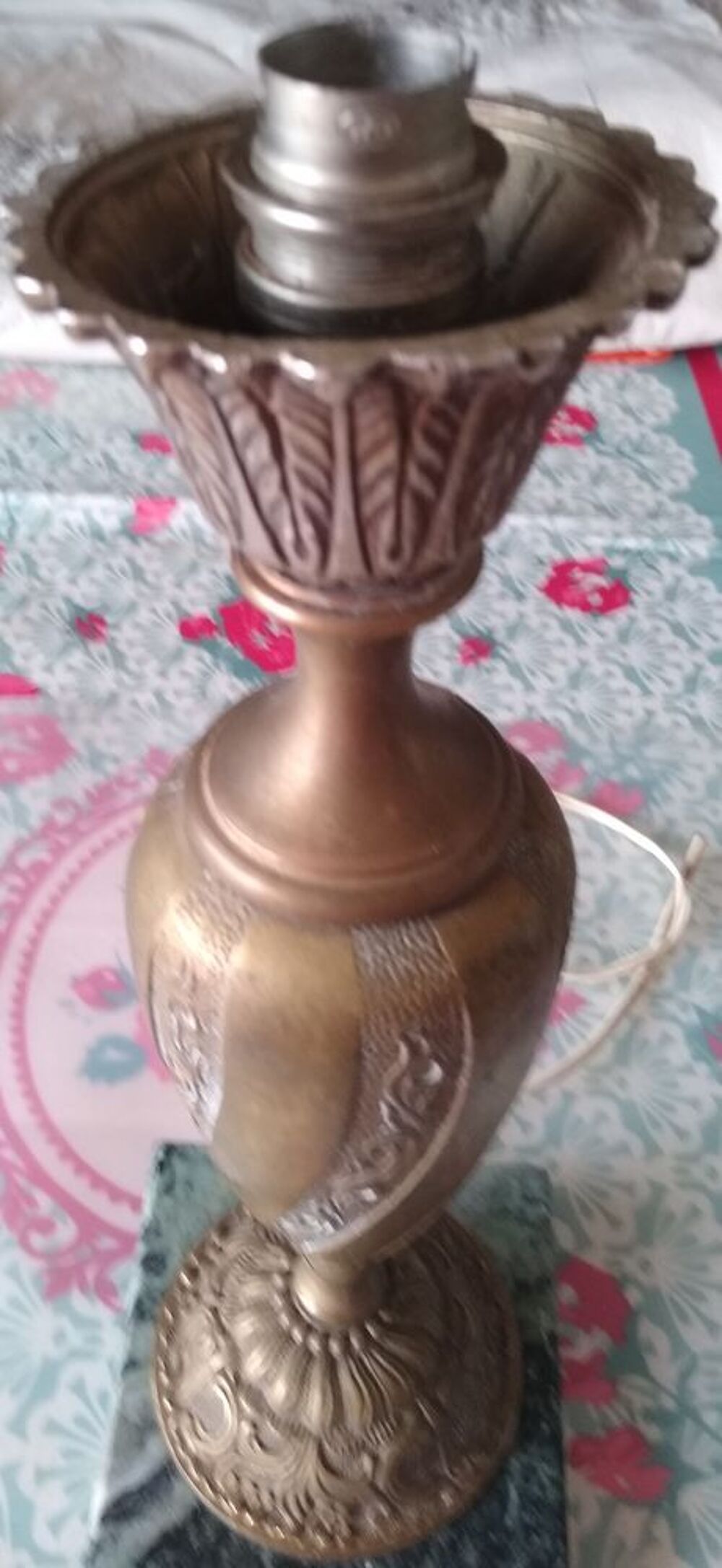 Tr&egrave;s joli pied de lampe de salon en bronze Décoration