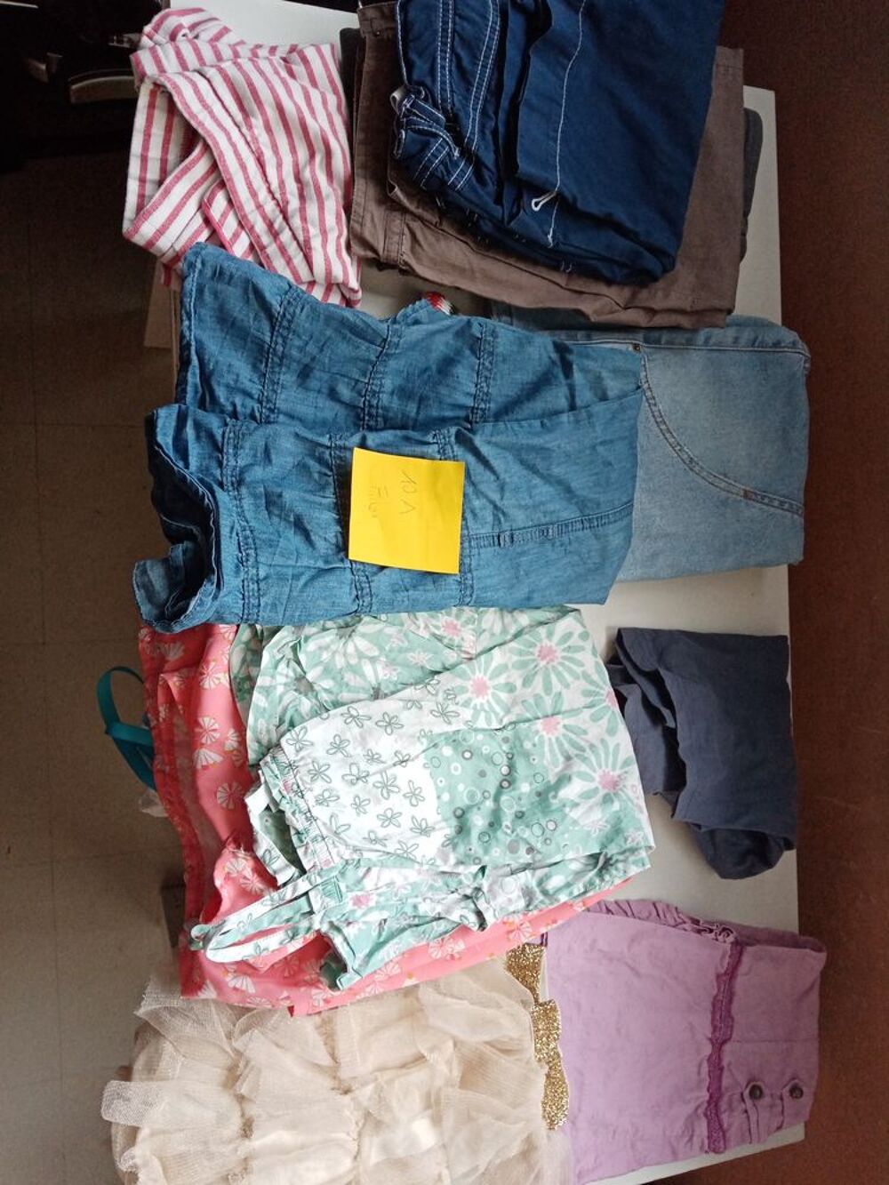 Lot de v&ecirc;tements de qualit&eacute; Fille 10 ans 15 pi&egrave;ces KIABI... Vêtements enfants