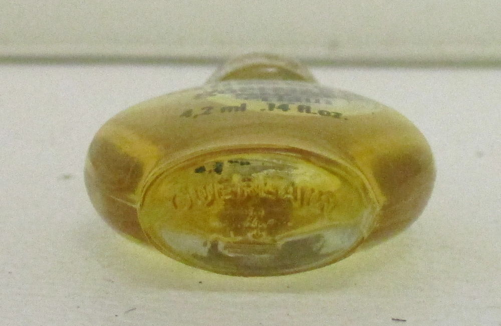 Miniature de parfum Guerlain Mitsouko. 