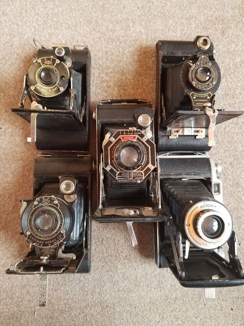Lot d'appareils photo anciens à soufflet 100 Villargondran (73)