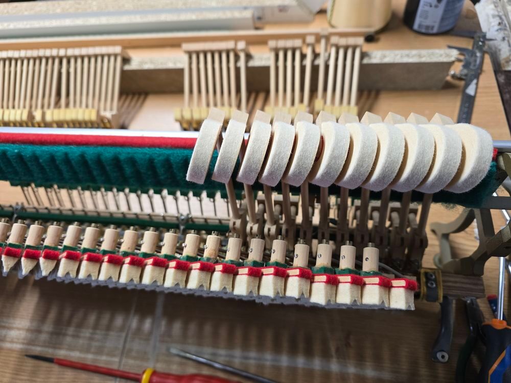 Piano Schimmel Instruments de musique