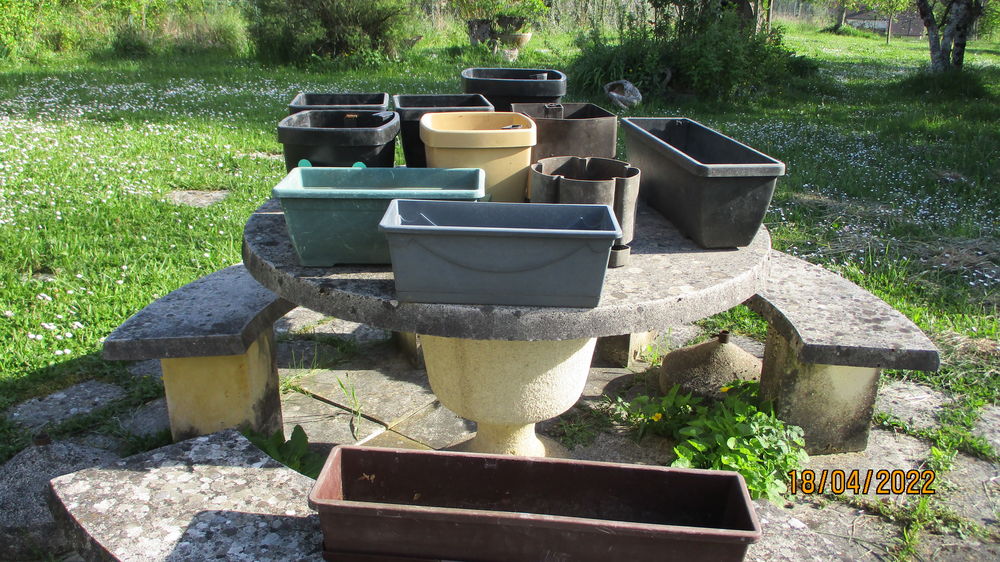 Lot de pots fleurs Rivi&eacute;ra et autres... Jardin