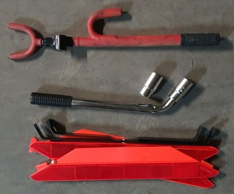 ACCESSOIRES AUTO 15 Saint-Gilles Les Bains (97)