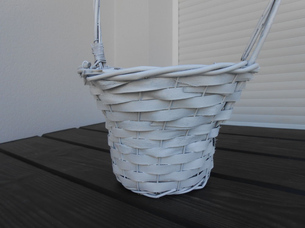 Panier rotin blanc 59cm avec l'anse Décoration
