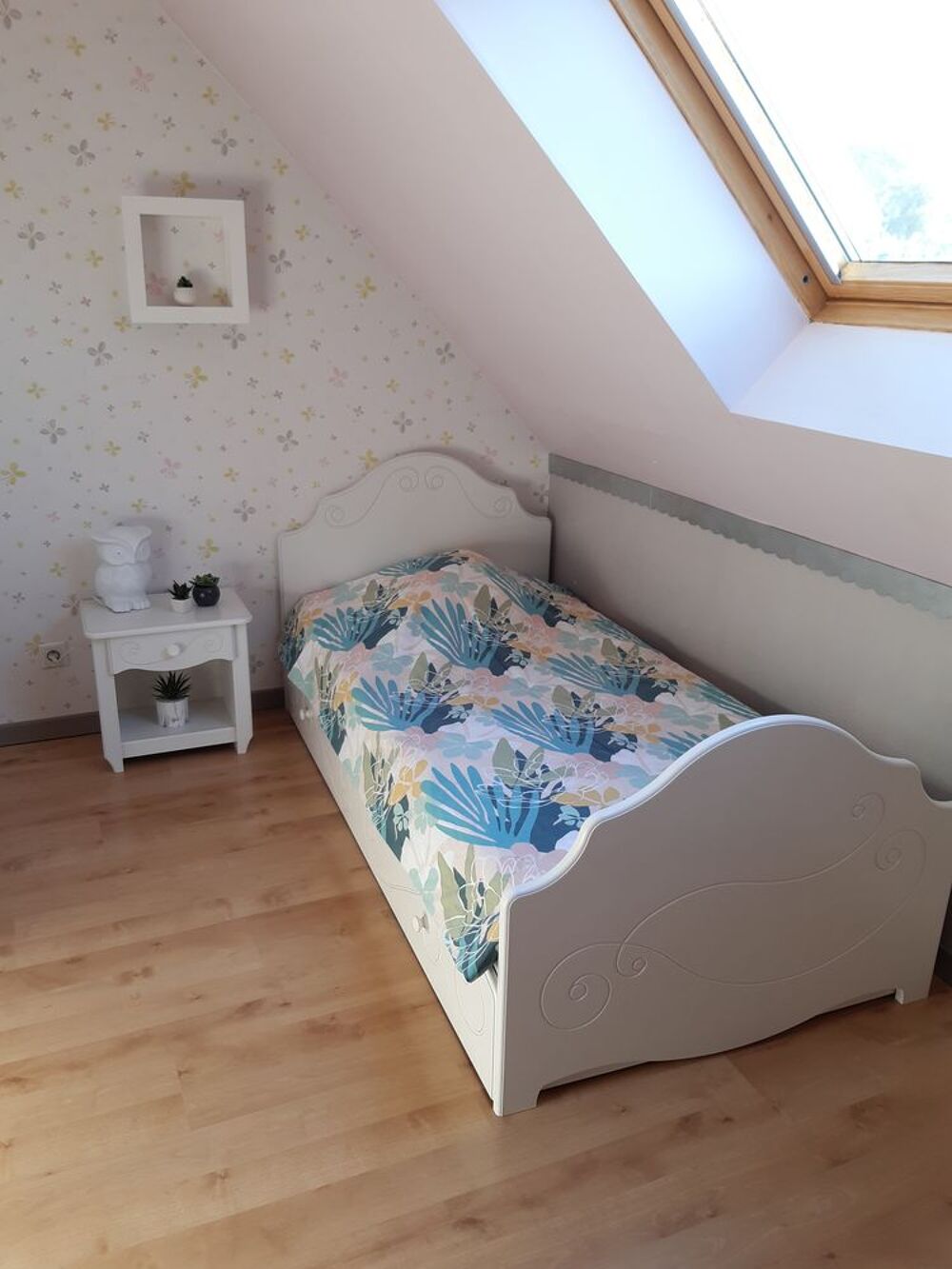 Lit 1 personne + Sommier + Matelas + Tiroir de lit Meubles