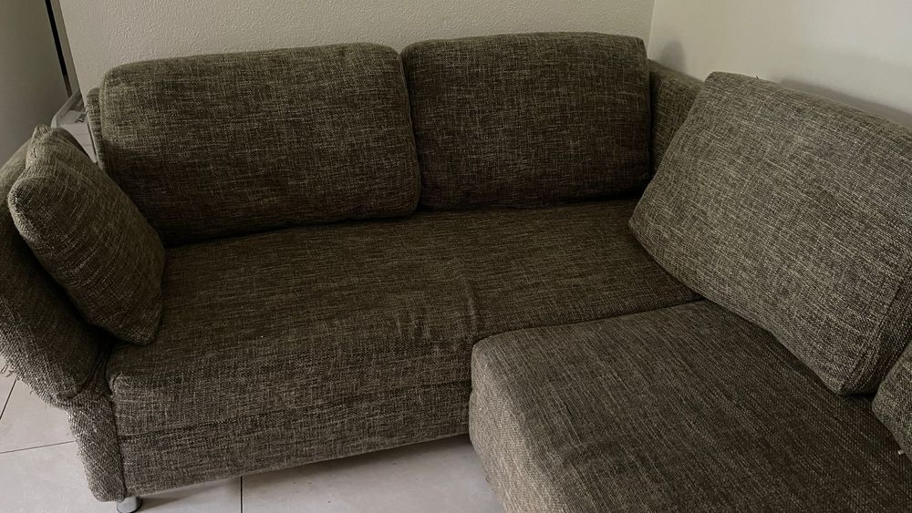 Deux canap&eacute;s avec ses coussins Meubles