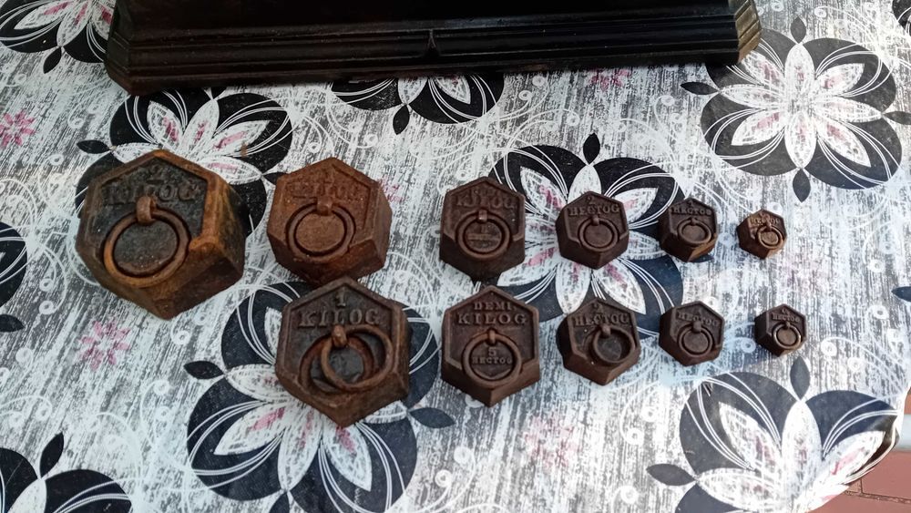 BALANCE A PLATEAUX FORCE 15 KG AVEC SERIE POIDS EN FONTE 