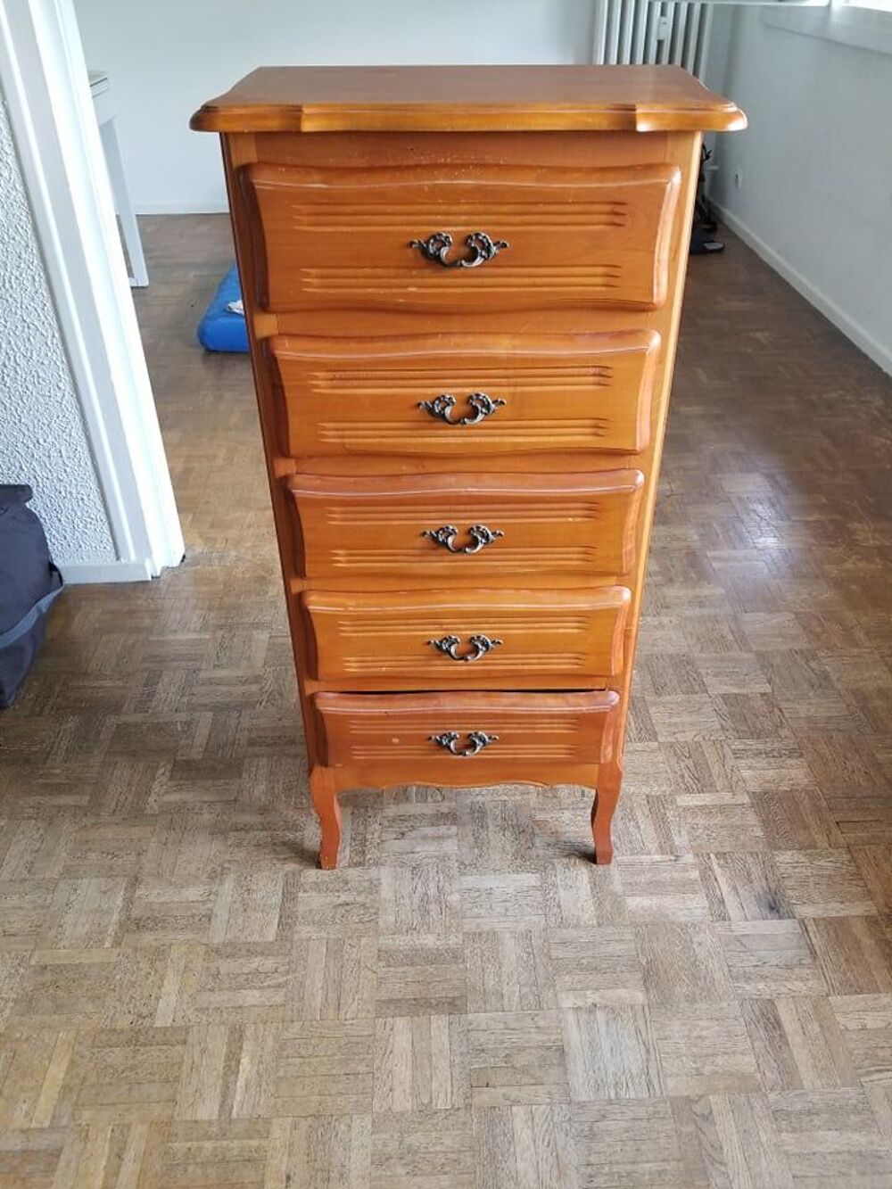 Commode en pin, Meubles