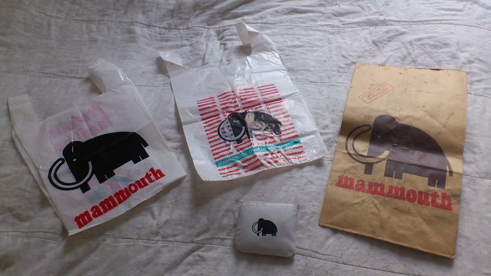 Quatre anciens sacs mammouth 