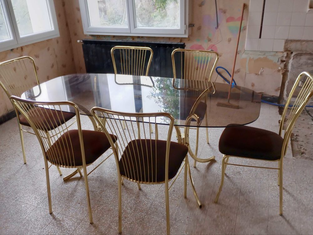 table+en+verre+fum&eacute;e Meubles