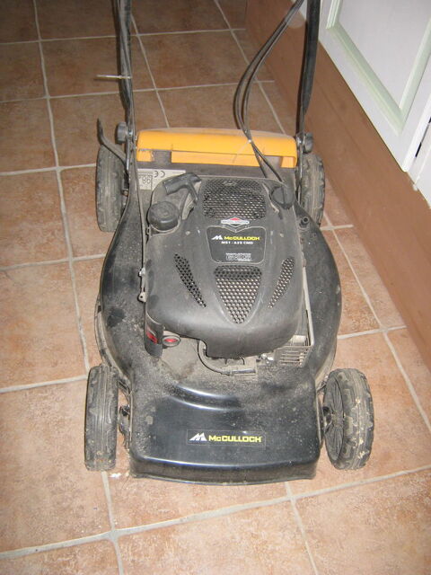 Tondeuse � gazon 140 La Londe-les-Maures (83)