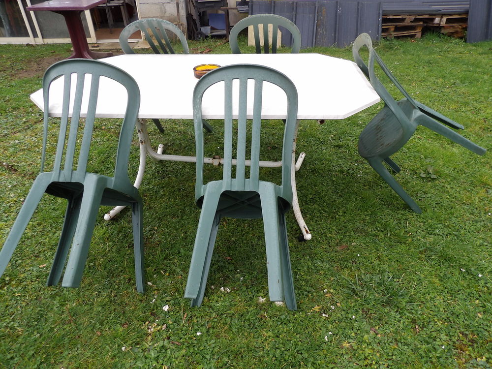 TABLE EN MELAMINE imitation MARBRE 170 x 95 cm avec 5 chaise Meubles