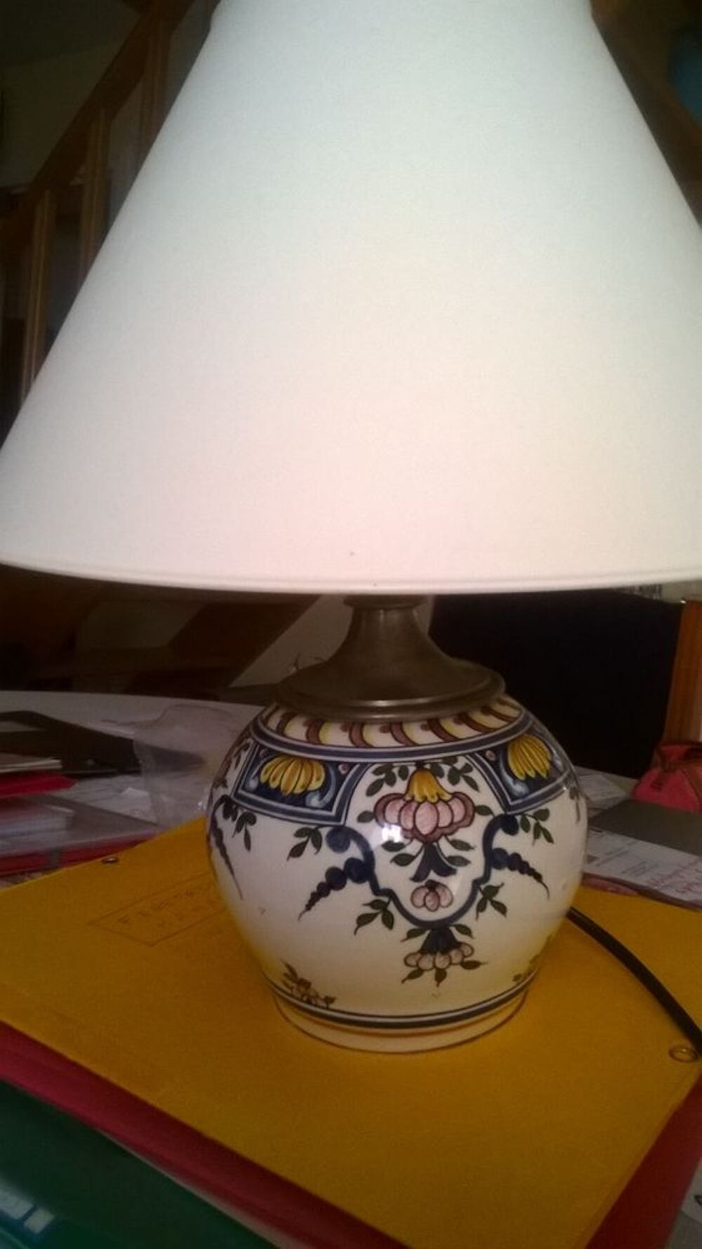 LAMPE CERAMIQUE et ETAIN avec ABAT-JOUR. Décoration