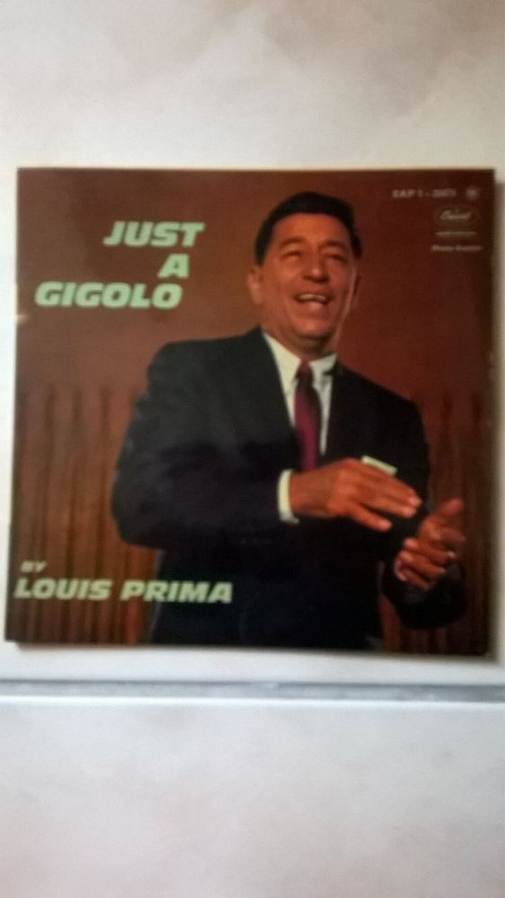 Disque vinyl 45 T Louis Prima Just a gigolo CD et vinyles