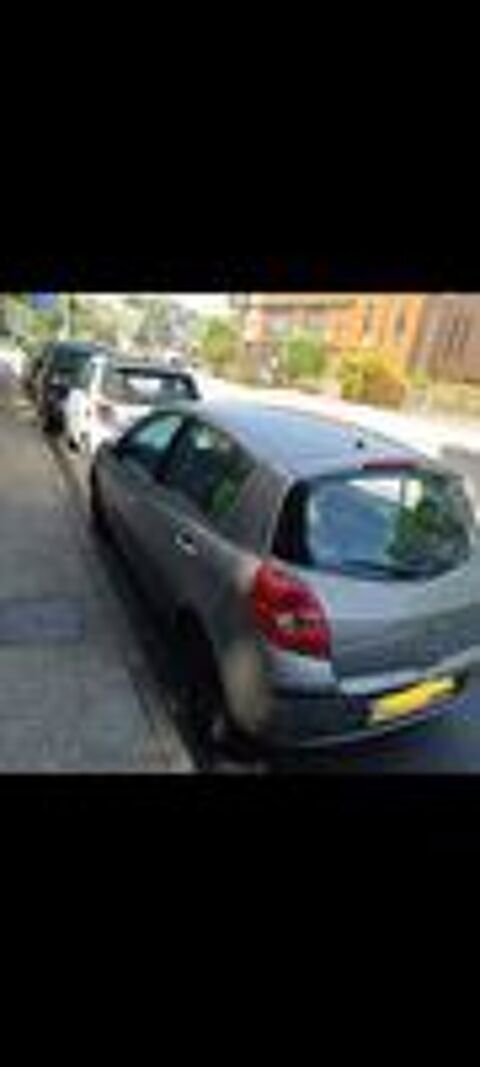 Clio III Clio 1.5 dCi 85 Expression 2008 occasion 06000 Nice