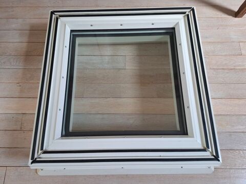 Modèle 1 -Fenêtre coupole fixe Velux blanche toit plat 60x60 160 La Chapelle-Saint-Luc (10)