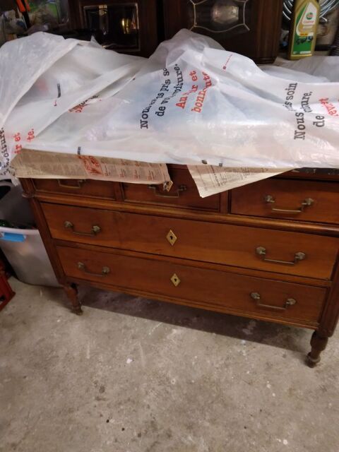 Plusieurs meubles anciens 20 Loudun (86)